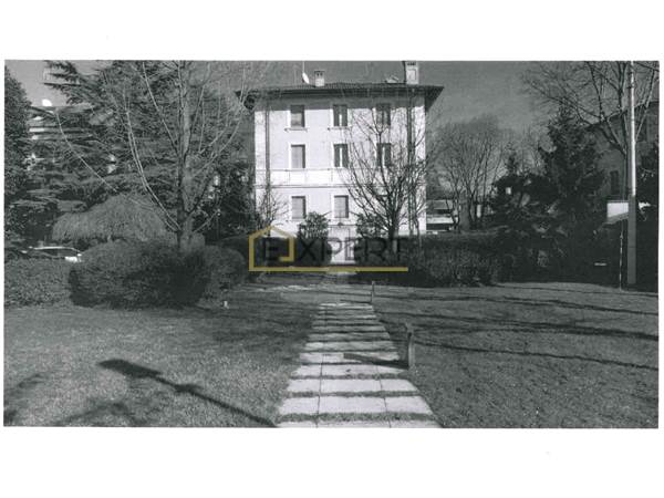Villa for sale in Modena