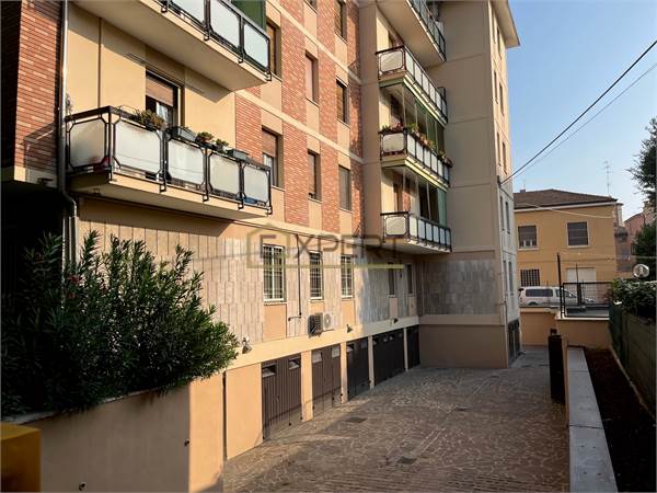 3+ bedroom apartment for sale in Modena