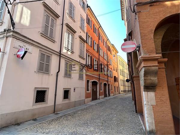 Flat Sale in Modena (MO) Via Tre Re 15