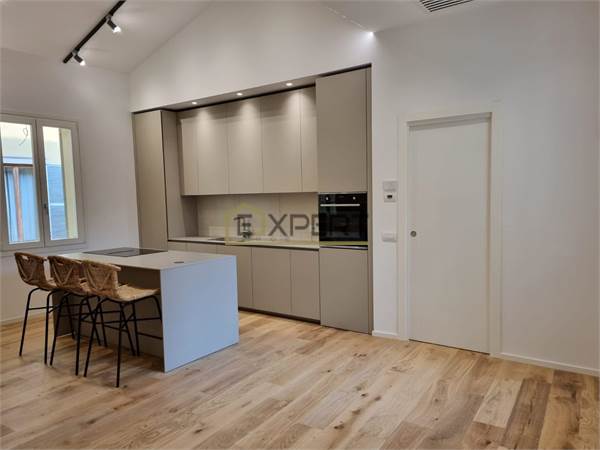 APPARTAMENTO 3 CAMERE IN PALAZZO DI NUOVA RISTRUTTURAZIONE