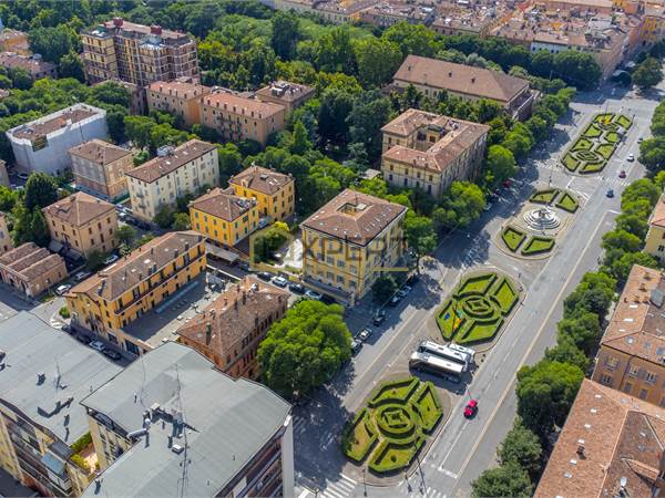 Flat For rent in Modena (MO) via castelli 