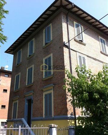 zona policlinico arredato