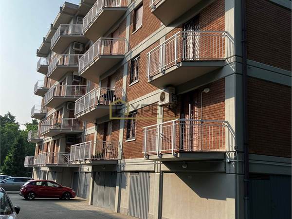 3+ Bedroom Apartment For rent in Modena (MO) Viale Autodromo 180
