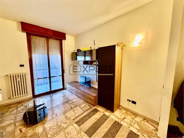 Affittasi in zona semi centrale 