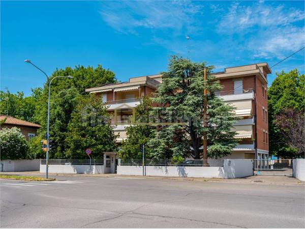 3+ Bedroom Apartment Sale in Modena (MO) Via del Pozzo  